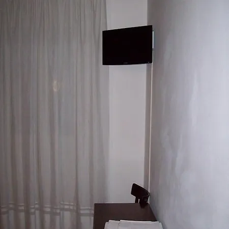 Hotel Ristorante Gualtieri 2*
